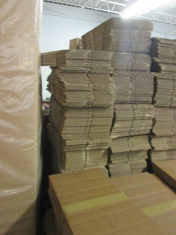 8 bundles of 24 cardboard boxes 13...