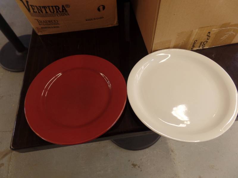 lot 901 image: CERAMIC PLATES