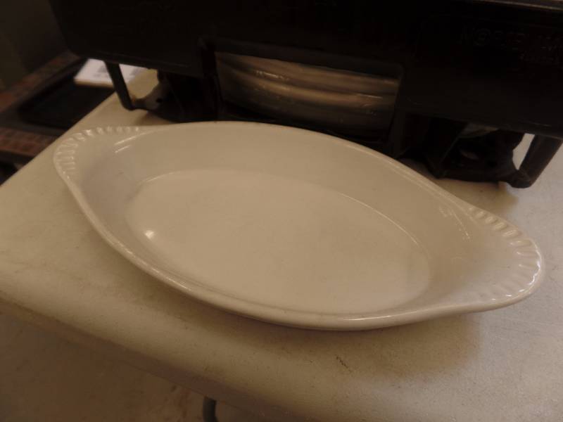 lot 903 image: CERAMIC SOUFFLE DISHES