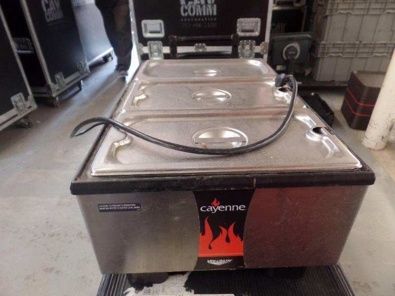lot 916 image: WARMER UNIT WITH PANS