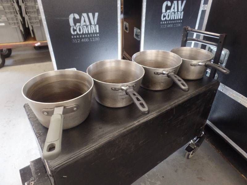 lot 919 image: TAPERED ALUMINUM SAUCE PANS