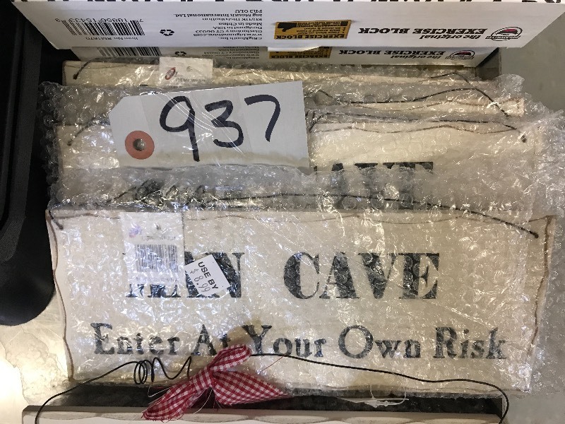 lot 937 image: LOT OF DECORATIVE SIGNS