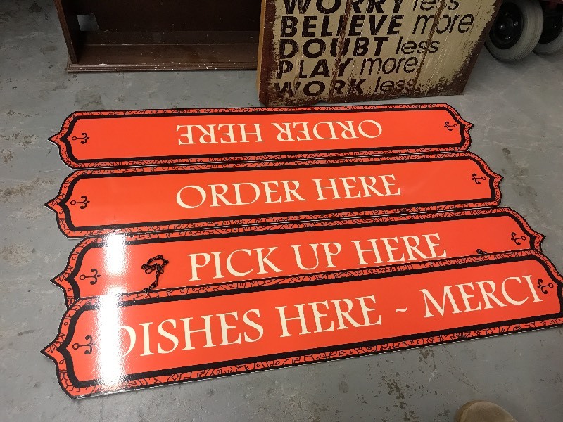 lot 969 image: LOT OF SIGNS AND SMALL SHELF