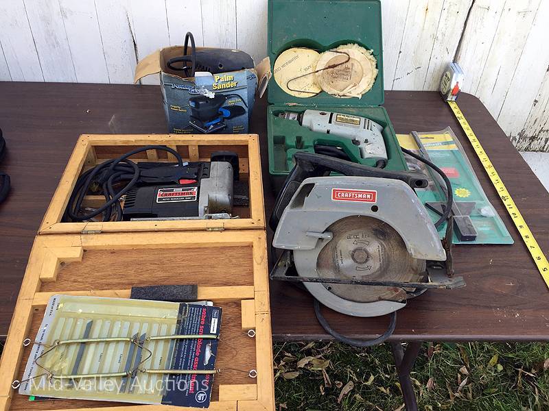 lot 93 image: Power tools