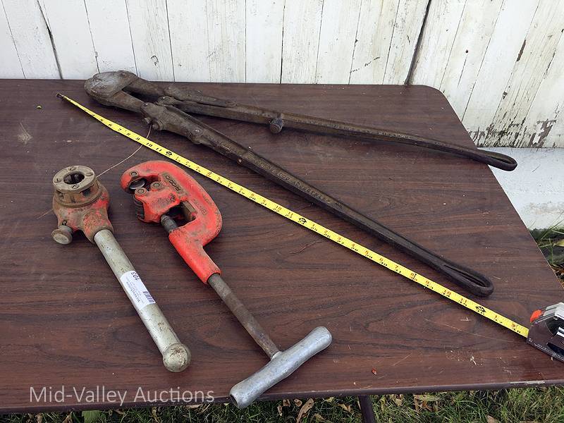 lot 103 image: Cutters