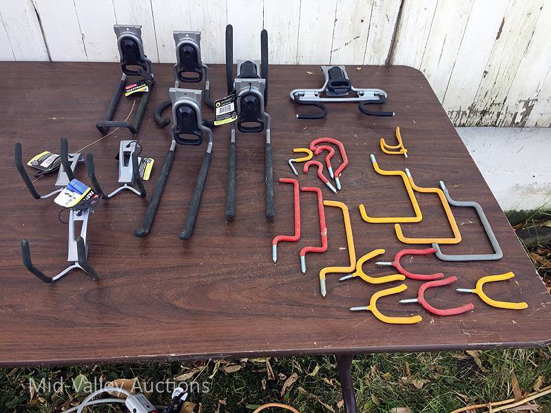 lot 129 image: Garage Organizers