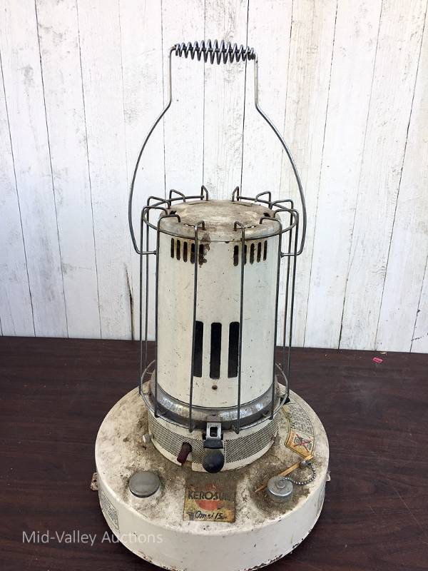 lot 136 image: Kerosene Heater