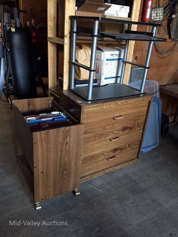 lot 154 image: Office Furniture