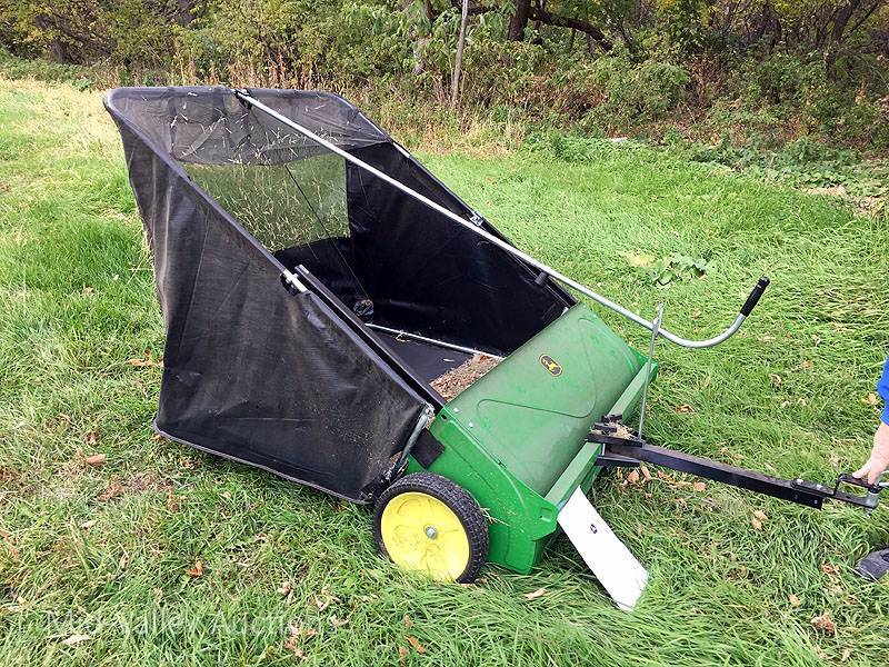 John Deere lawn sweeper | MERRITT JOHNSON MOVING SALE - HATTON ND | K-BID