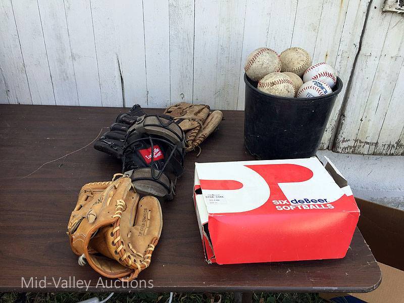 lot 156 image: Softball equipment