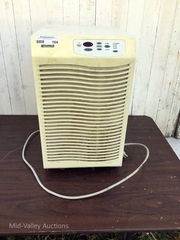 lot 164 image: Dehumidifier