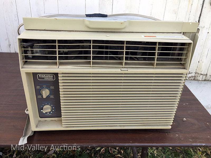 lot 171 image: Window AC unit
