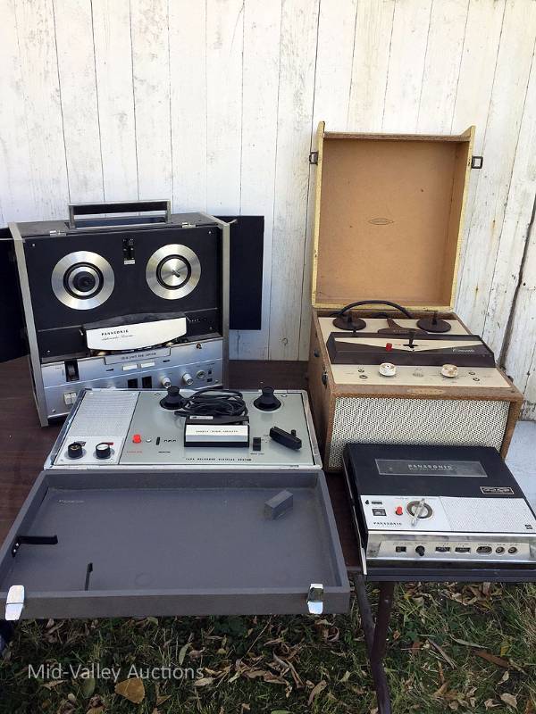 lot 186 image: Vintage Electronics