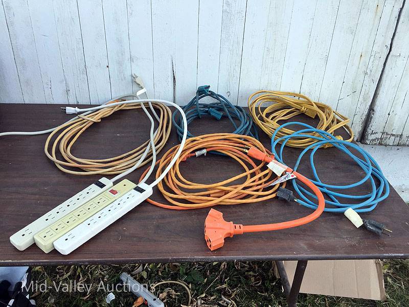 lot 235 image: Extension Cord 2