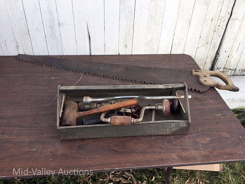 lot 238 image: Saw & tools
