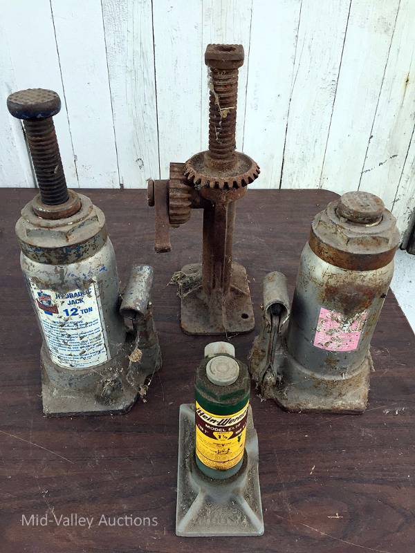 lot 240 image: Assorted Jacks