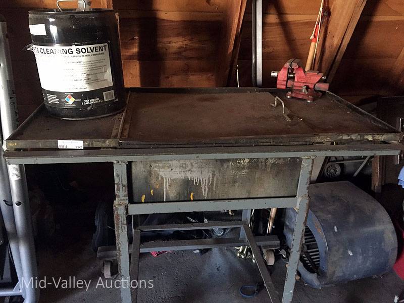 lot 262 image: Parts Cleaning Cart