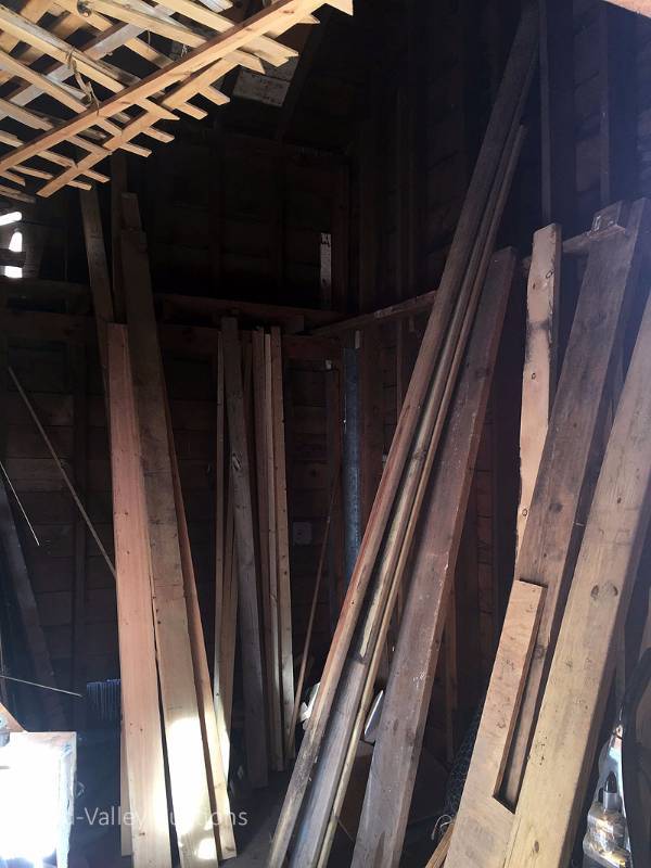 lot 300 image: Contents of shed