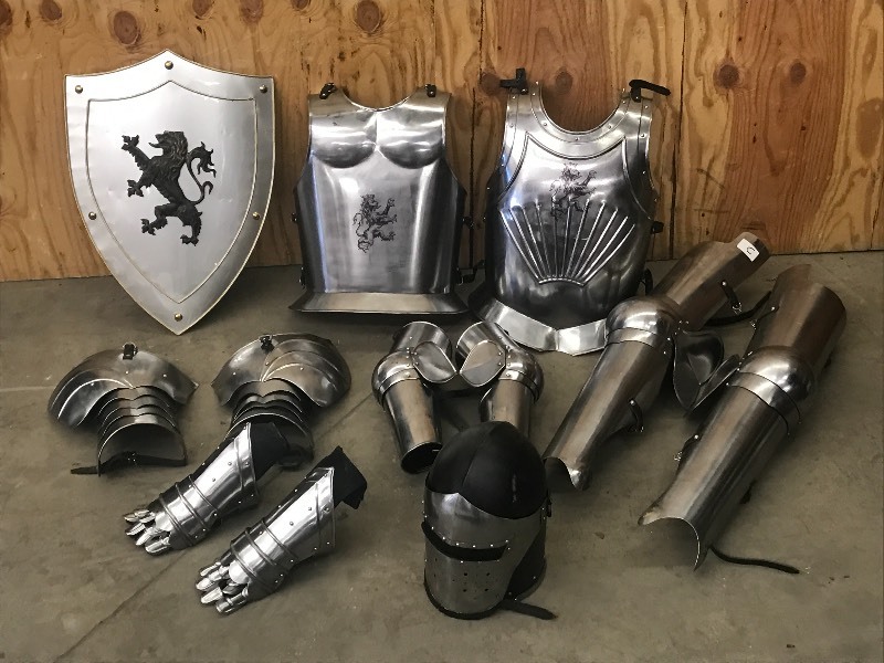 lot 3 image: Complete Knights Armor Set With Sh...