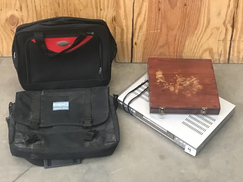 lot 4 image: Lot Of (2) Lap Top Cases, Memorex ...
