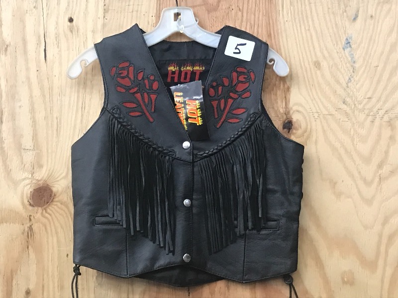 lot 5 image: New Hot Leather Size Medium Youth L...