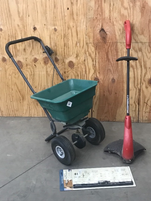 lot 12 image: Lot Of Fertilizer Spreader, Electr...