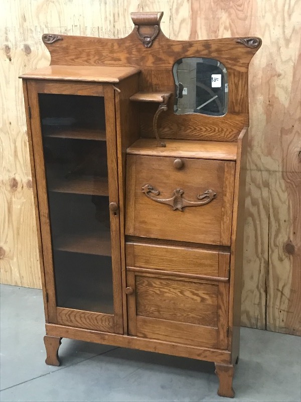 lot 16 image: Vintage Wooden Hutch With Mirror & ...
