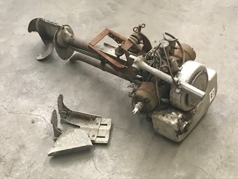 lot 22 image: Vintage Neptune OB35-A Outboard Mot...