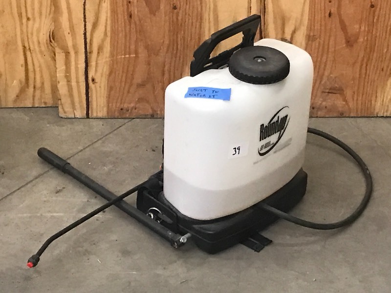 lot 39 image: Round-Up Backpack Sprayer, Used For...