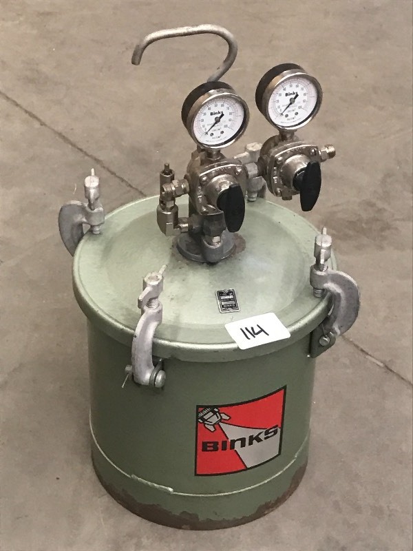 lot 114 image: Binks Type 33-5668 Pressure Pot ...