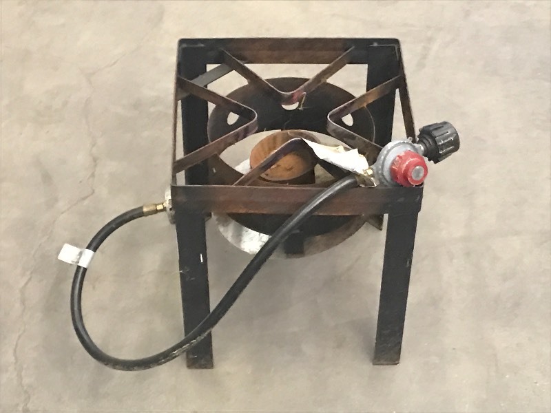 lot 125 image: LP-Gas Turkey Fryer Stand ...