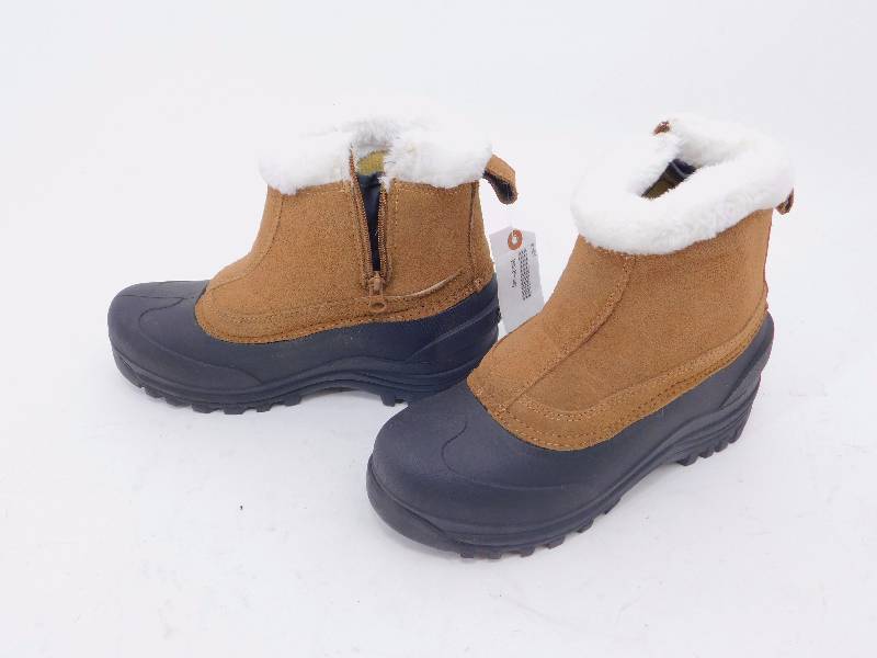 lot 25 image: Guide Gear Womens Insulated Side-Zip Winter Boots, 400 Grams Size 9