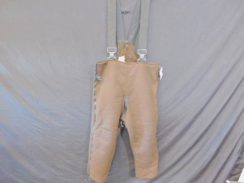 lot 53 image: U.S. Military Issue Fleece Bearsuit Overalls Med-Short Reg