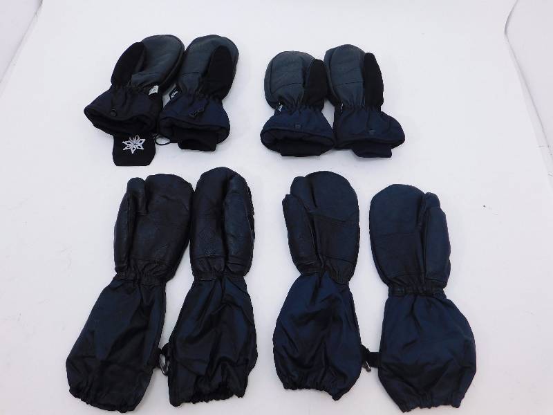 lot 106 image: 1 Pair Battery Heated Thermal Mittens and 2 Pair Of Mittens