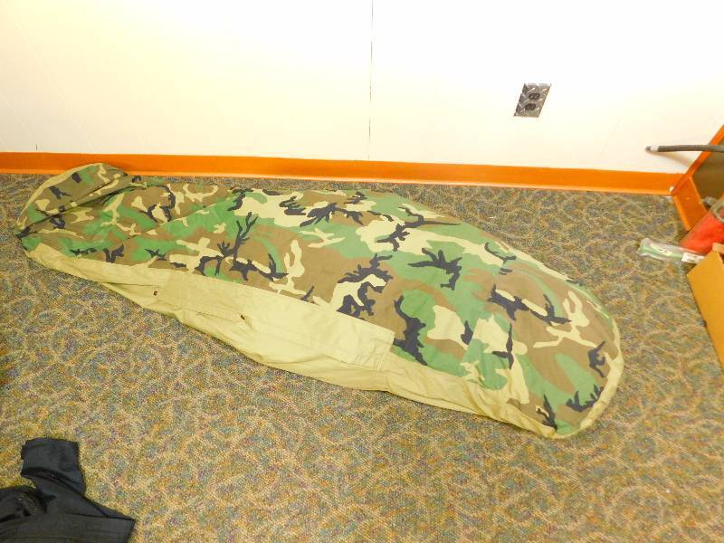 lot 107 image: U.S. Military Surplus 3-Layer ECWS Sleeping Bag System, Used