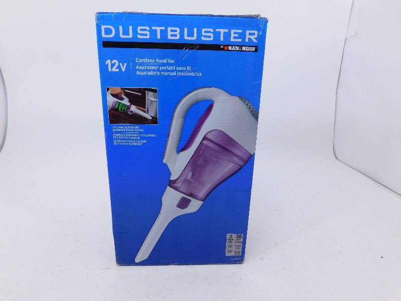 lot 111 image: BLACKDECKER CHV1210 Handheld Vacuum - Bagless