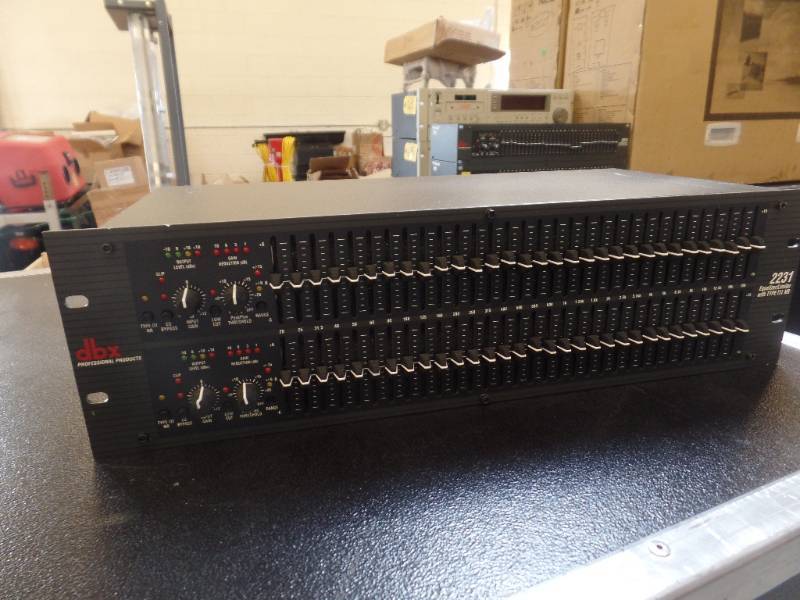 lot 39 image: DBX 31 BAND EQ
