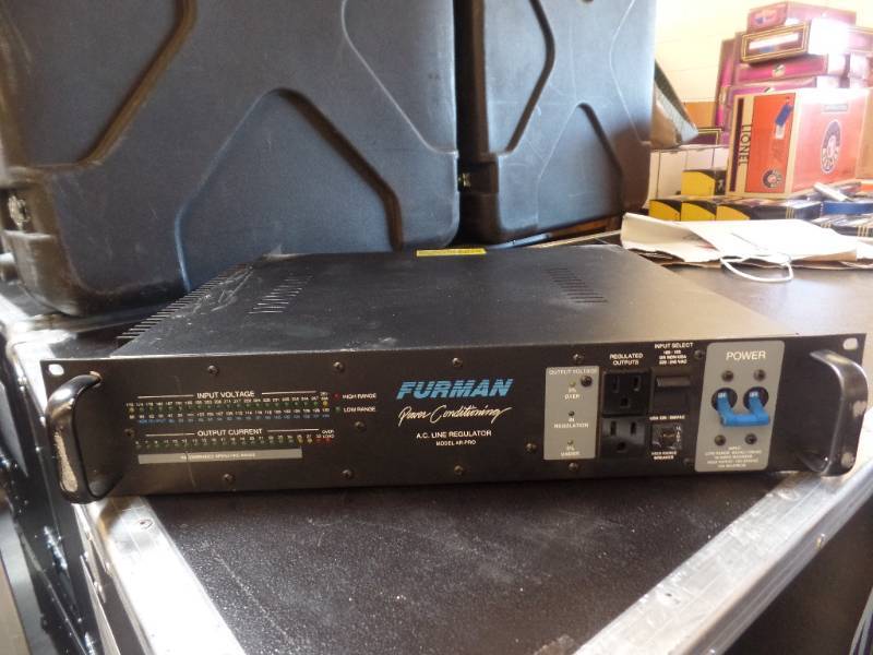 lot 43 image: FURMAN AR-PRO GLOBAL VOLTAGE REGLATOR