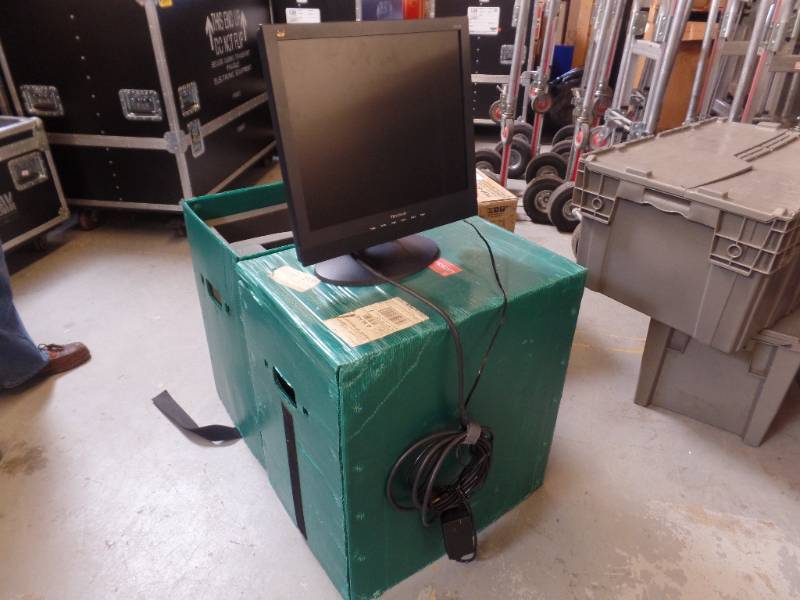 lot 59 image: 19 VIEW SONIC MONITOR WITH BENSON BOX