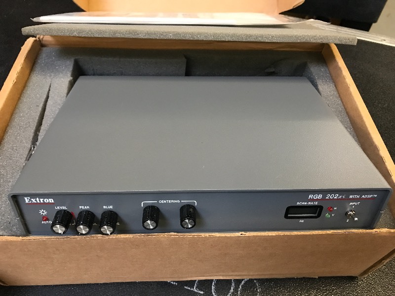 lot 107 image: VIDEO SWITCHER AND COLOR MIXER