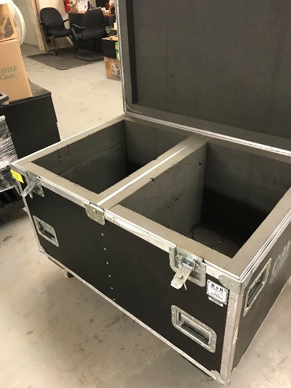 lot 111 image: R&R ROAD CASE