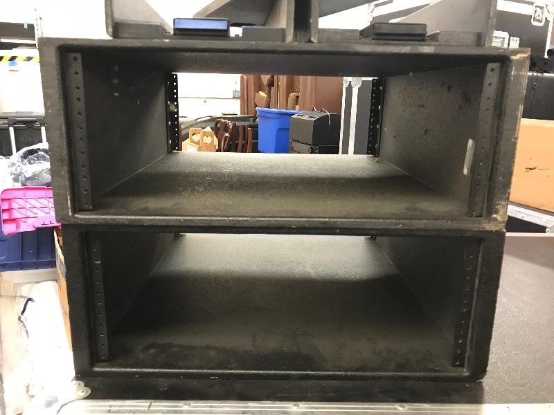 lot 116 image: RACK MOUNT BOXES