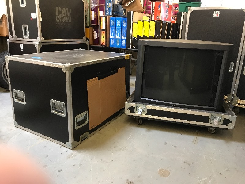 lot 127 image: R&R ROAD CASE WITH TV