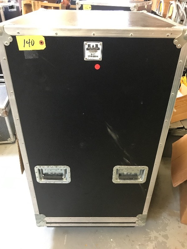lot 140 image: R&R ROAD CASE WITH RACK MOUNT