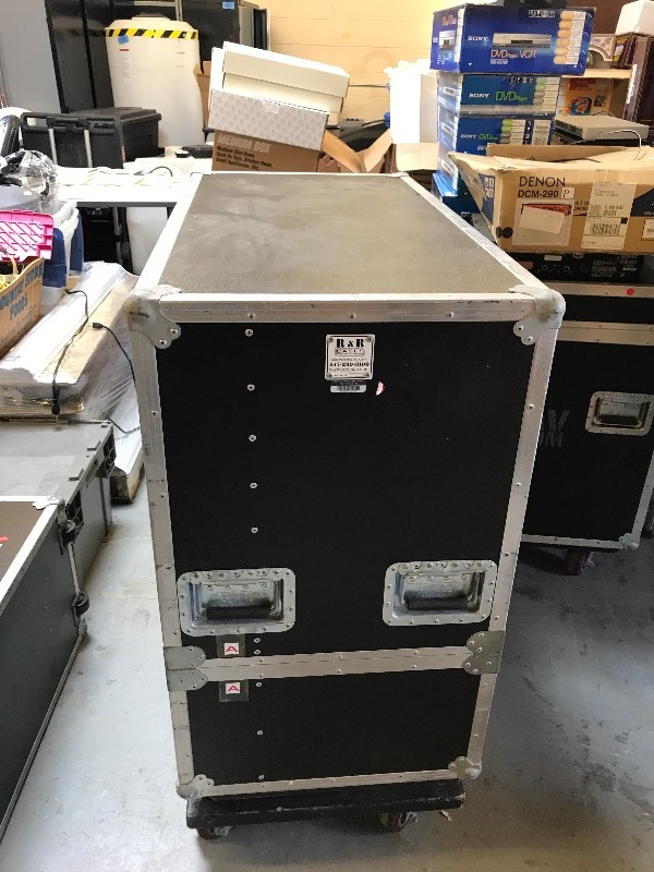 lot 147 image: R&R ROAD CASE WITH MONITOR