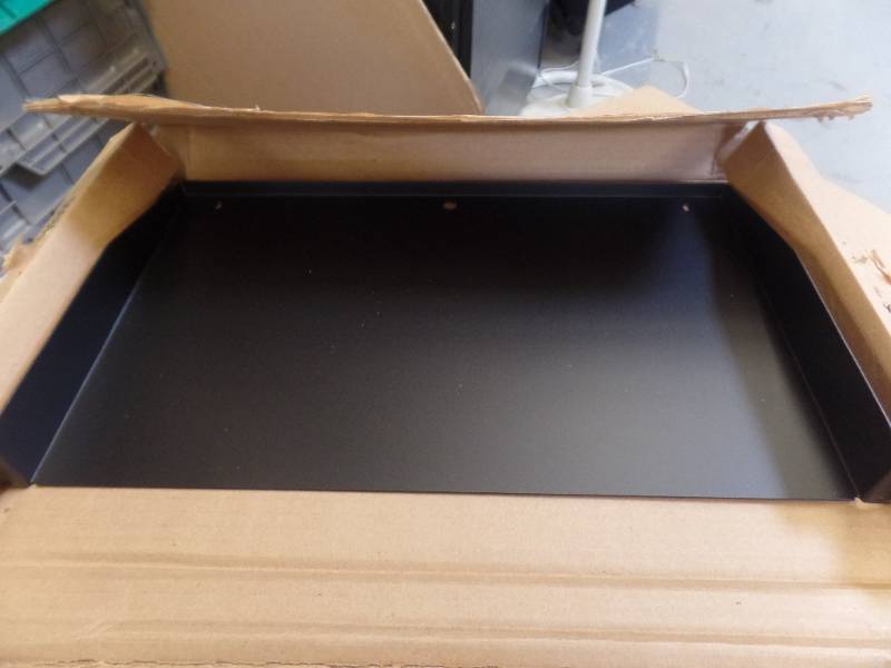 lot 200 image: 1 SHELF RACK SPACE