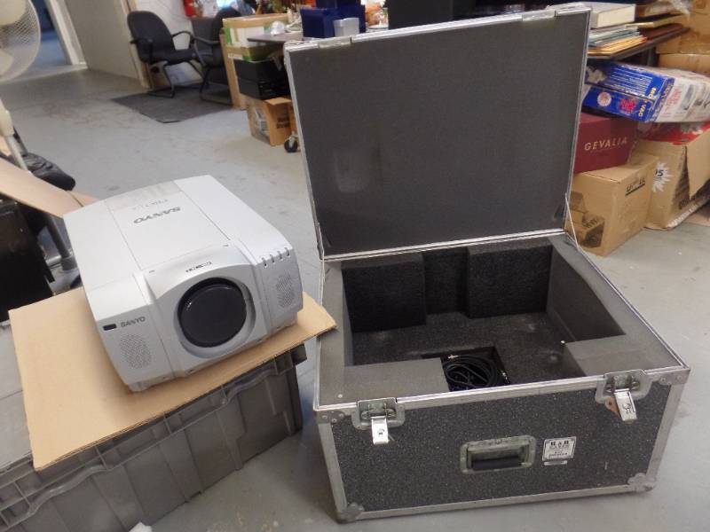 lot 218 image: MULTIMEDIA PROJECTOR WITH R & R ROAD CASE