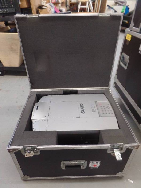 lot 219 image: MULTIMEDIA PROJECTOR WITH R & R ROAD CASE