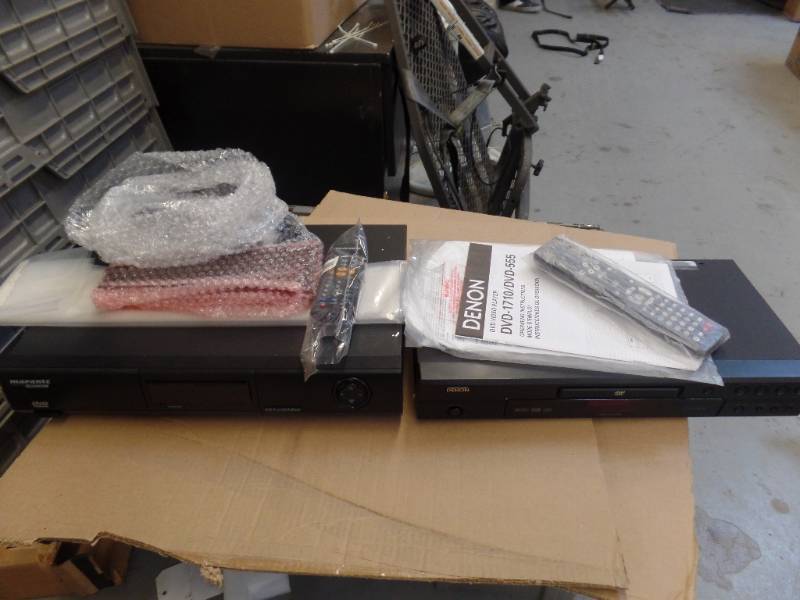 lot 221 image: DVD PLAYERS