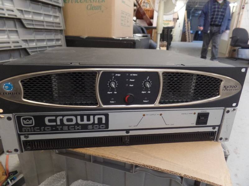 lot 230 image: CROWN RACK MOUNT POWER AMPS